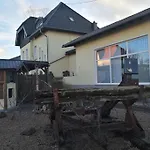 Gemuetliches Loft Mit Terrasse Im Ehemaligen Bahnhof Kalenborn Appartement *
