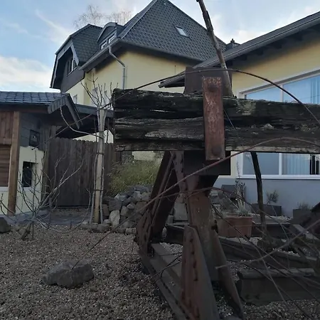 Apartment Gemuetliches Loft Mit Terrasse Im Ehemaligen Bahnhof Kalenborn Vettelschoss