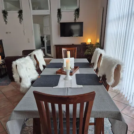 Gemuetliches Loft Mit Terrasse Im Ehemaligen Bahnhof Kalenborn Vettelschoß
