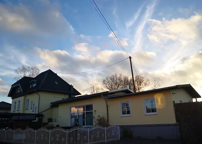 Gemuetliches Loft Mit Terrasse Im Ehemaligen Bahnhof Kalenborn *