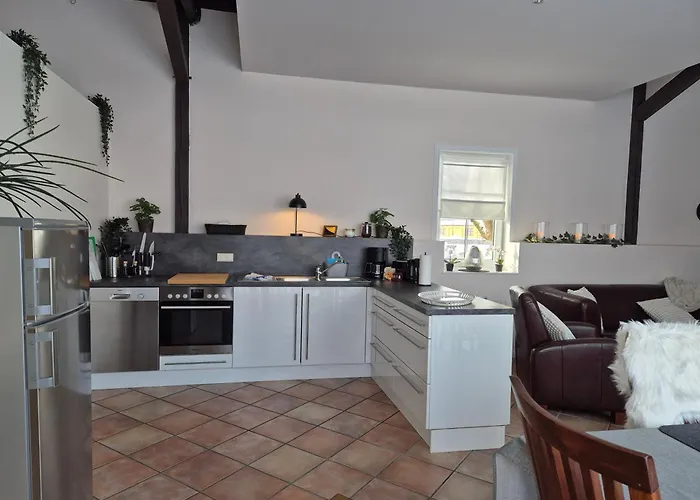 Gemuetliches Loft Mit Terrasse Im Ehemaligen Bahnhof Kalenborn Apartman Vettelschoß